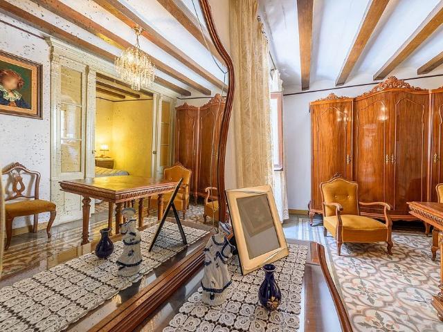 Casa adosada en venta en calle S Cristofor, Constantí, de 360 m² 3 habitaciones por 190.000