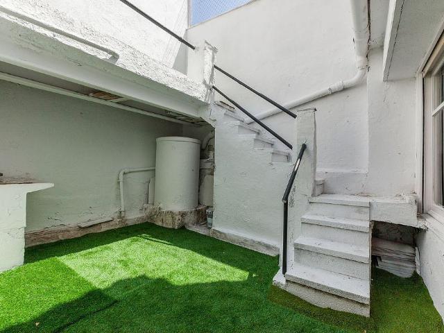 Casa adosada en venta en calle Sant Ferran de, Terrassa, de 84 m² 4 habitaciones por 199.900