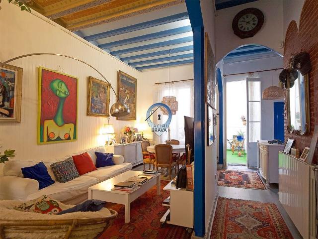 Casa adosada en venta en calle Sant Joan, Sant Feliu de Guíxols, de 159 m² 6 habitaciones por 775.000
