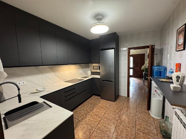Casa adosada en venta en calle Sant Jordi, Pobla de Mafumet, la, de 200 m² 6 habitaciones por 460.000