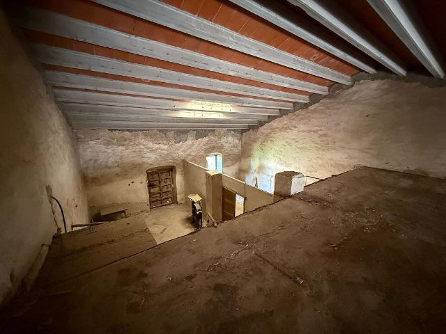 Casa adosada en venta en calle Sant Josep, Bellpuig, de 836 m² 6 habitaciones por 199.000