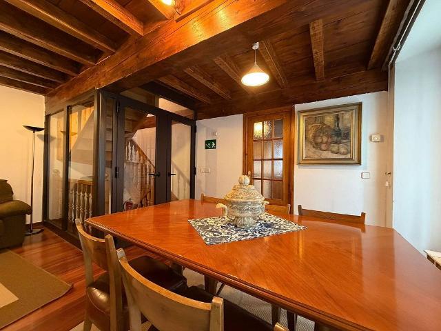 Casa adosada en venta en calle Santa Anna, Vielha e Mijaran, de 151 m² 5 habitaciones por 365.000