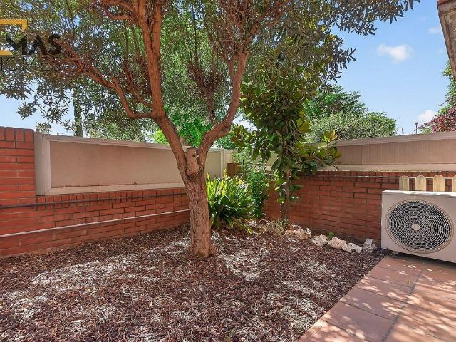Casa adosada en venta en calle Santa Maria, Martorell, de 215 m² 5 habitaciones por 499.000