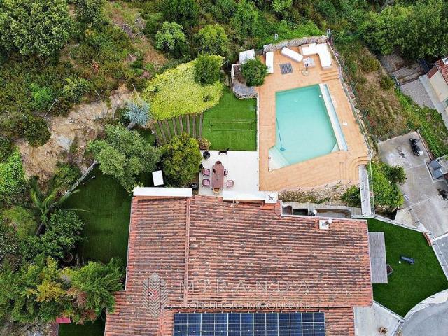 Casa adosada en venta en calle Senyors de Fivaller, Vallromanes, de 250 m² 4 habitaciones por 775.000