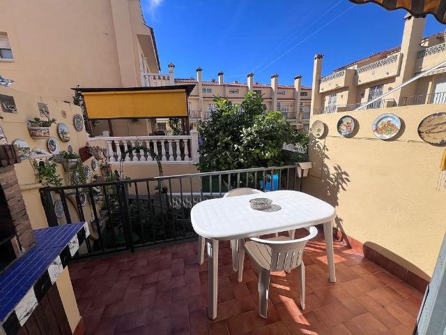Casa adosada en venta en calle Serra de Montalt, Torredembarra, de 129 m² 3 habitaciones por 239.800