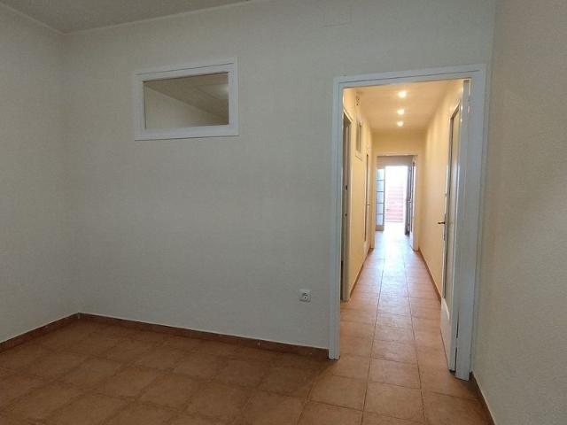 Casa adosada en venta en calle Ponent, Anglès, de 120 m² 4 habitaciones por 165.000
