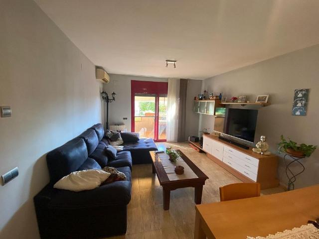 Casa adosada en venta en calle Penedès, Banyeres del Penedès, de 180 m² 4 habitaciones por 282.000