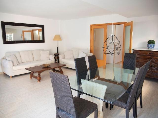 Casa adosada en venta en calle Pere Verges, Cambrils, de 194 m² 4 habitaciones por 438.000