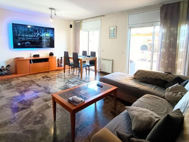 Casa adosada en venta en calle Pisa, Cambrils, de 212 m² 3 habitaciones por 407.000