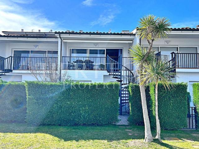 Casa adosada en venta en calle Punta Prima, Castell Platja d´Aro, de 130 m² 2 habitaciones por 799.000