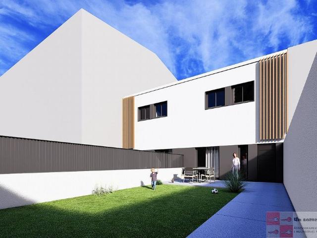 Casa adosada en venta en calle Rogelio Rojo, Masquefa, de 240 m² 3 habitaciones por 418.000