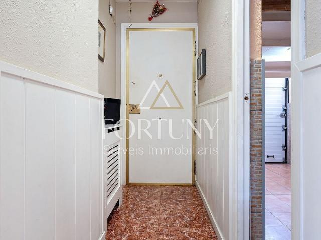 Casa adosada en venta en calle Riudecanyes, Tarragona, de 133 m² 4 habitaciones por 299.700