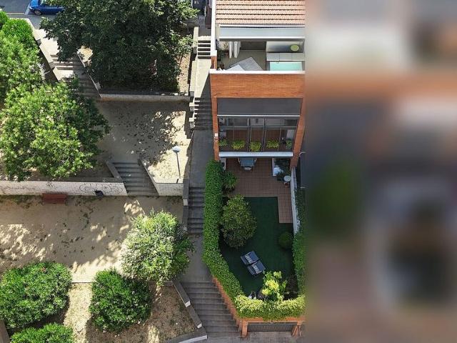 Casa adosada en venta en calle Torreta, Granollers, de 271 m² 3 habitaciones por 647.000