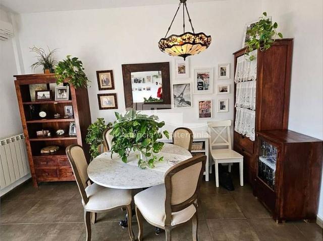 Casa adosada en venta en calle Víctor Català, Vall Llobrega, de 136 m² 4 habitaciones por 550.000