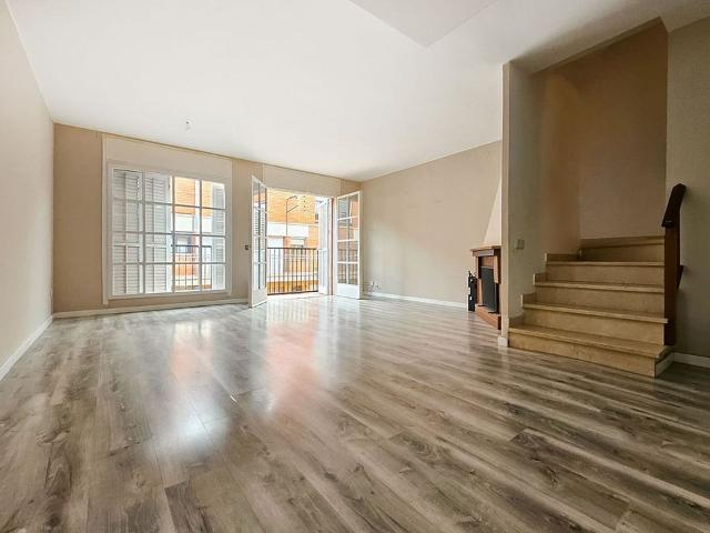 Casa adosada en venta en calle Viladomat, Súria, de 186 m² 3 habitaciones por 226.000