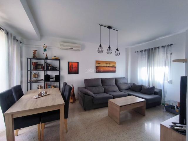 Casa adosada en venta en Camas, La Cruz. Casas adosadas.