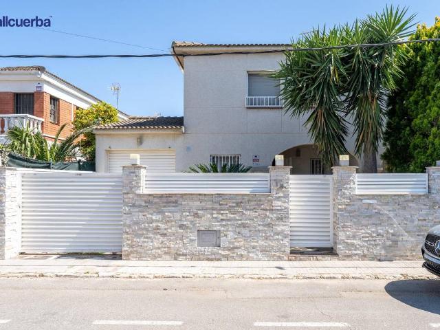 Casa adosada en Venta en Cambrils Mediterrani