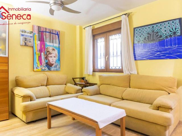 Casa adosada en Venta en Campo de la Verdad Miraflores
