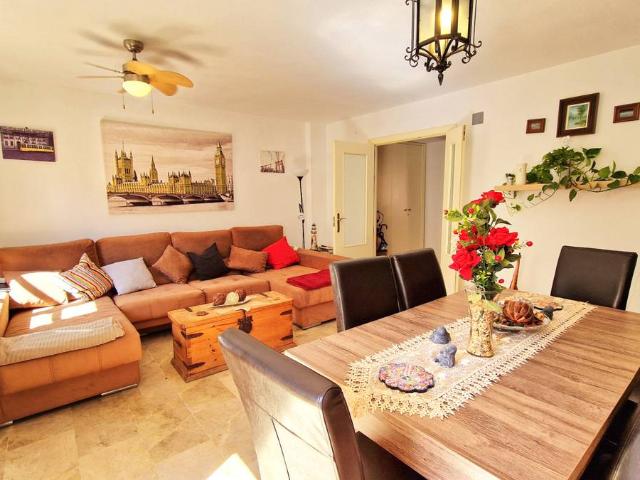 Casa adosada en Venta en Campanillas