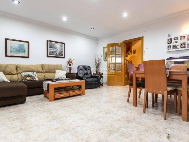 Casa adosada en Venta en Campclar
