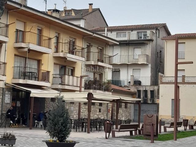 Casa adosada en venta en Campdevànol Pirineos. CASA CON ASCENSOR EN EL CENTRO DE CAMPDEVÀNOL. Casas adosadas.