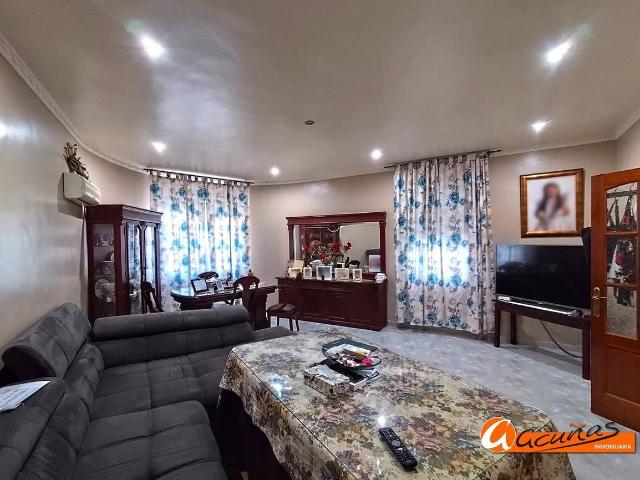 Casa adosada en Venta en Campillos