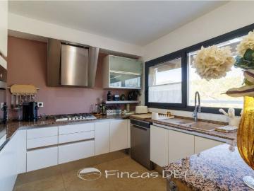 Casa adosada en Venta en Can Bou