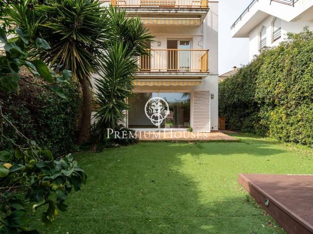 Casa adosada en Venta en Can Girona Terramar Vinyet