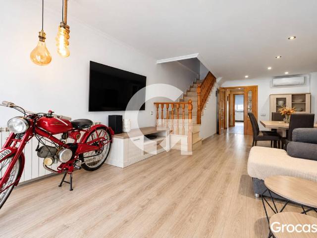 Casa adosada en Venta en Can Roca