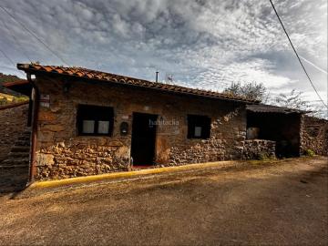 Casa adosada en venta en Candamo. Casa con vistas. Casas adosadas.
