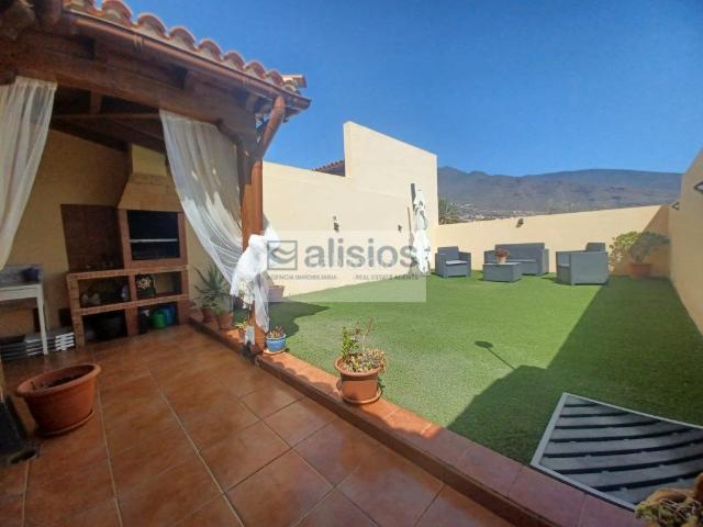 Casa adosada en venta en Candelaria, Cuevecitas Malpaís. Vivienda Adosada de 5 habitaciones 4 baños, en Candelaria. Casas adosadas.