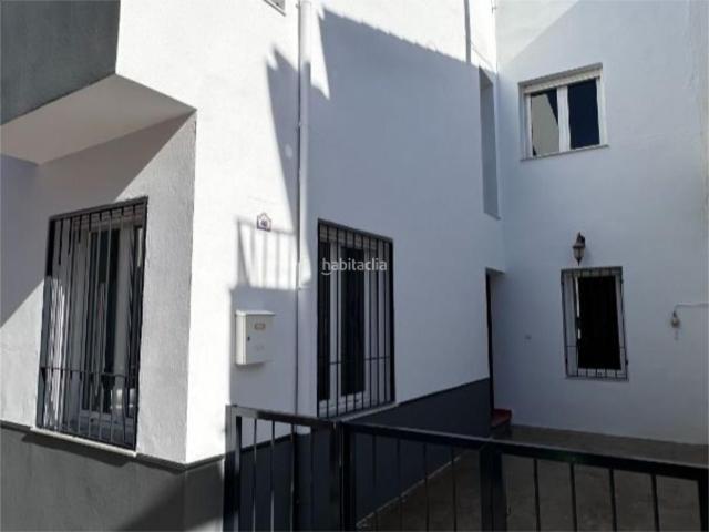 Casa adosada en venta en Caniles. Caniles Calle Fuerte. Casas adosadas.
