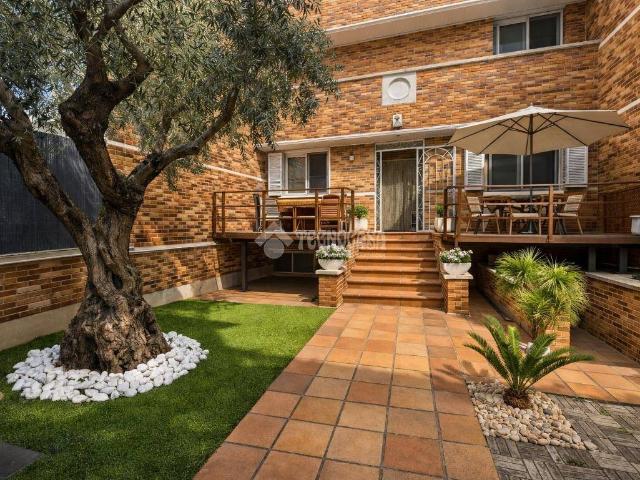 Casa adosada en Venta en Canillas
