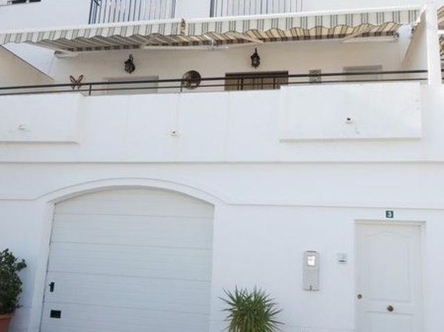Casa adosada en Venta en Canillas de Aceituno