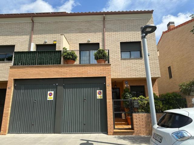 Casa adosada en venta en Canonja la. ADOSADO ESQUINERO LA CANONJA MARINA 87. Casas adosadas Canonja.