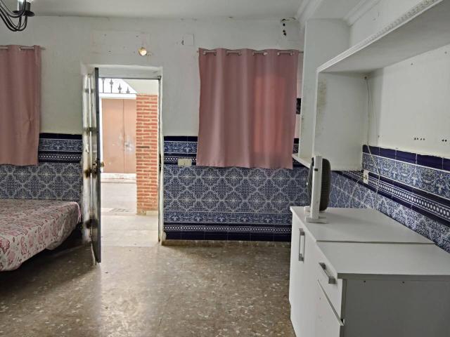 Casa adosada en venta en Cantillana