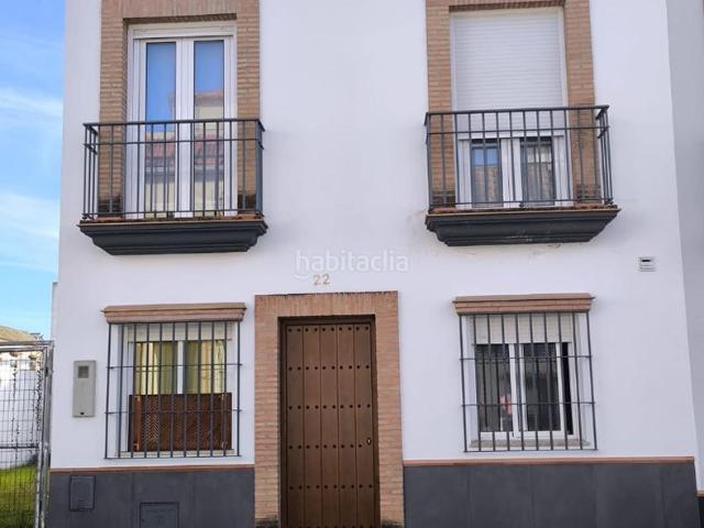 Casa adosada en venta en Cantillana. Se vende estupenda casa adosada en Cantillana. Casas adosadas.
