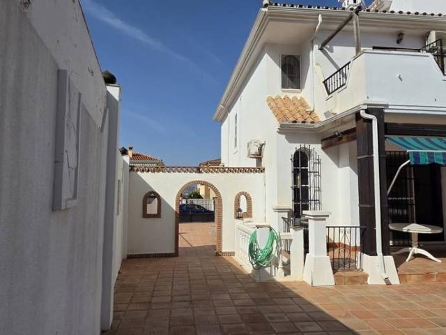 Casa adosada en Venta en Capellanía Retamar