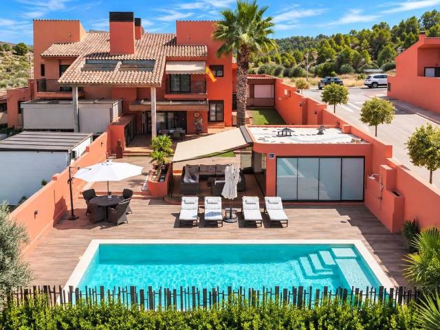 Casa adosada en Venta en Caravaca de la Cruz