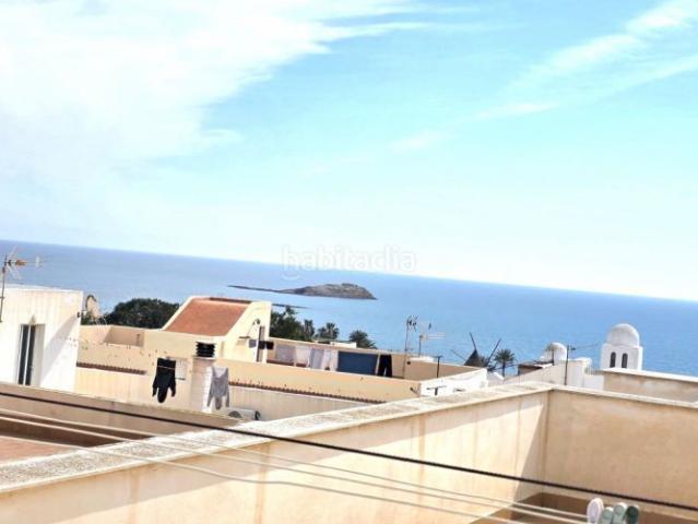 Casa adosada en venta en Carboneras. DUPLEX ZONA LOS COCONES. Casas adosadas.