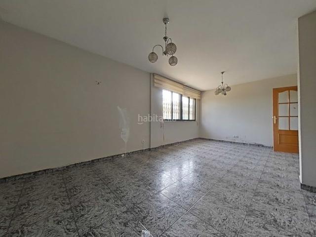Casa adosada en venta en Carracedelo. Casas adosadas.