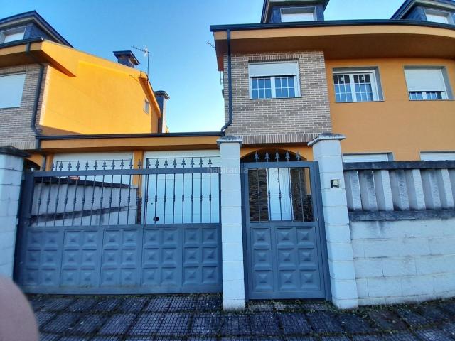Casa adosada en venta en Carracedelo. CHALET ADOSADO NUEVO EN VILLADEPALOS. Casas adosadas.