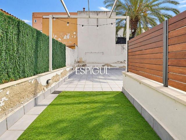 Casa adosada en venta en carretera Castell D'empordà, Bisbal d´Empordà, La, de 95 m² 3 habitaciones por 330.000