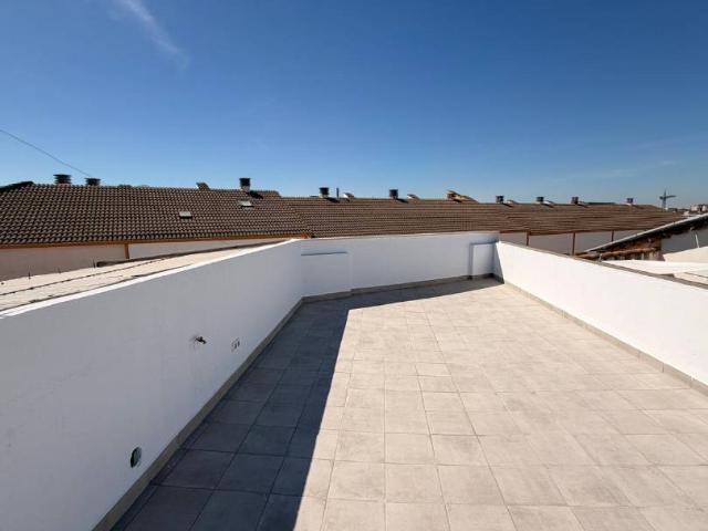 Casa adosada en Venta en Carretera de Sevilla Los Montitos