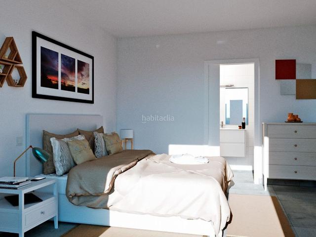 Casa adosada en venta en Cartagena, Los Belones. Casa adosada de 4 dormitorios en venta en Mar de Cristal, con piscina. Casas adosadas.