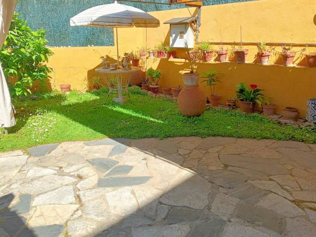 Casa adosada en Venta en Casc Antic