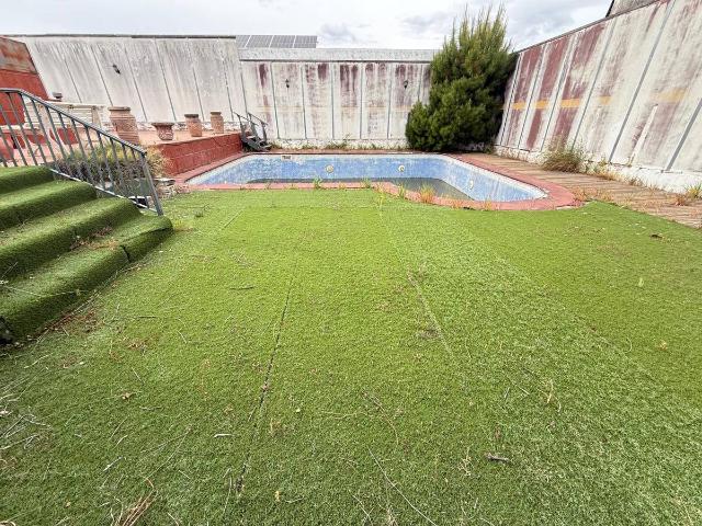 Casa adosada en Venta en Casco Antiguo