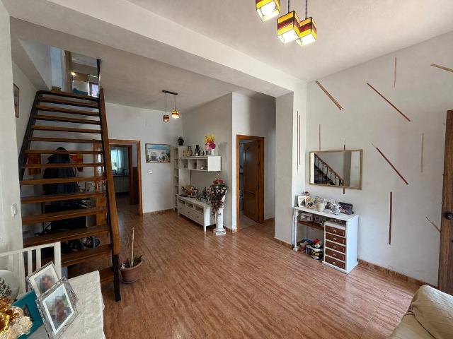 Casa adosada en Venta en Casco Antiguo