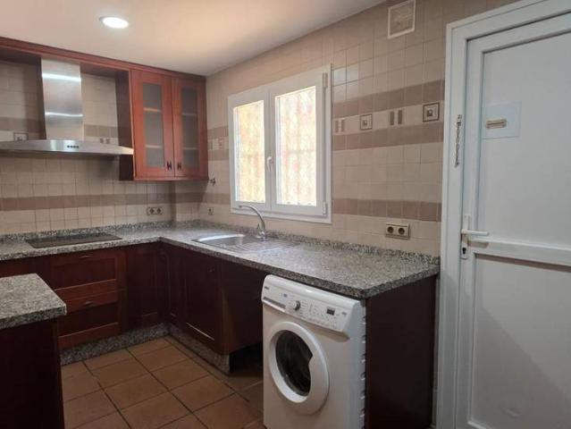 Casa adosada en Venta en Casco Antiguo