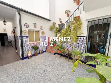 Casa adosada en Venta en Casco Histórico Zona Alta